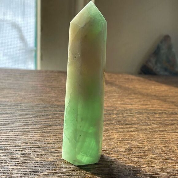 Caribbean calcite tower small banding standing point polished decor natural crys - Picture 3 of 7